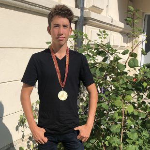 Brin Tomc z bronasto medaljo