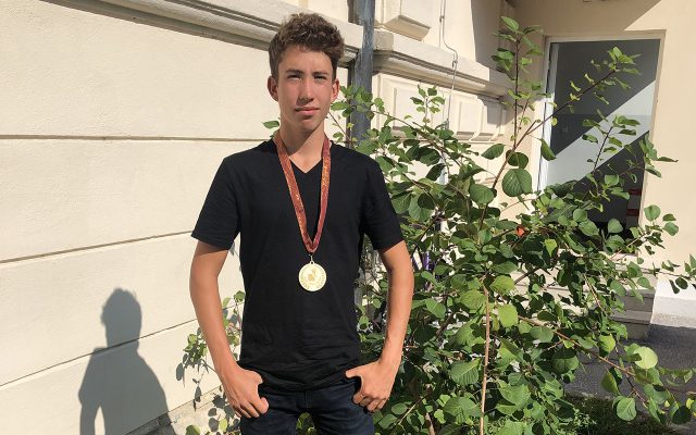 Brin Tomc z bronasto medaljo